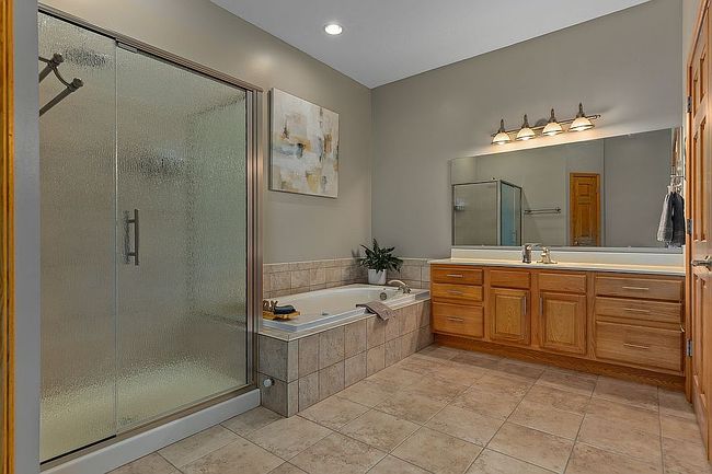Photo of 17330 N Stonecreek Dr, Effingham, IL