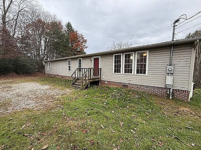 Image of 6326 Lake Breeze Rd