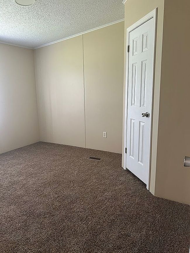 Photo of 1122 Viewland Ave, Mount Airy, NC