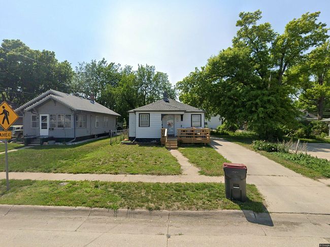Image of 105 S Sumner St