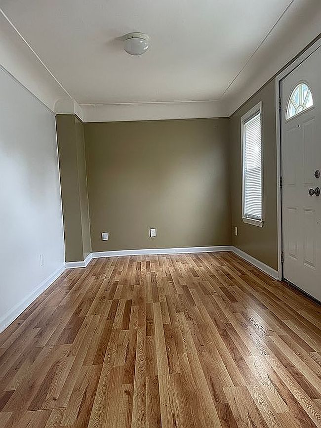 Photo of 23595 Stewart Ave, Warren, MI