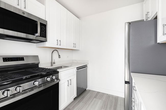 Photo of 2 5th Ave Apt 6Q