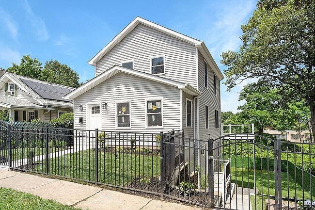 Photo of 3 Sylvan Pl, New Rochelle, NY
