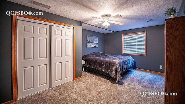 Photo of 1208 W Maple St, Eldridge, IA