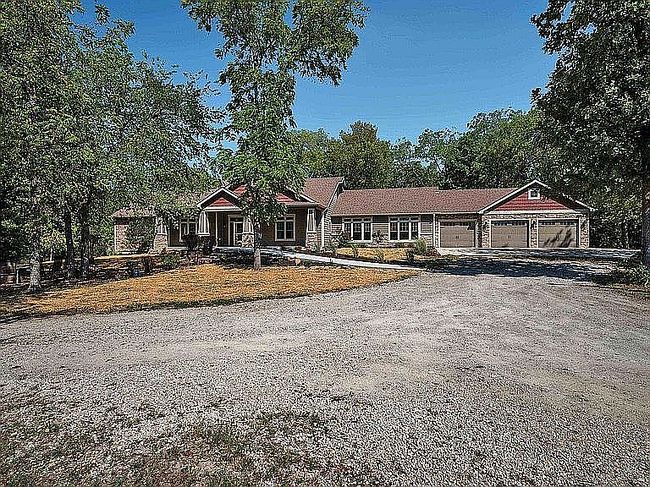 Photo of 3501 Sw Welton Grove Cir, Topeka, KS