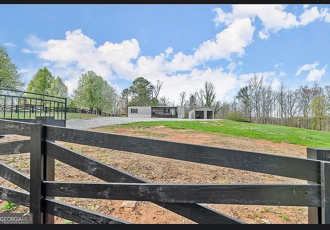 Photo of 221 Mcallister Rd, Cornelia, GA