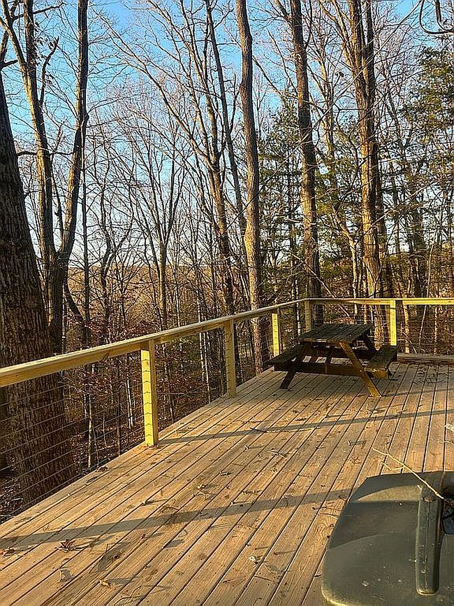 Image of 36 Maplewood Ln