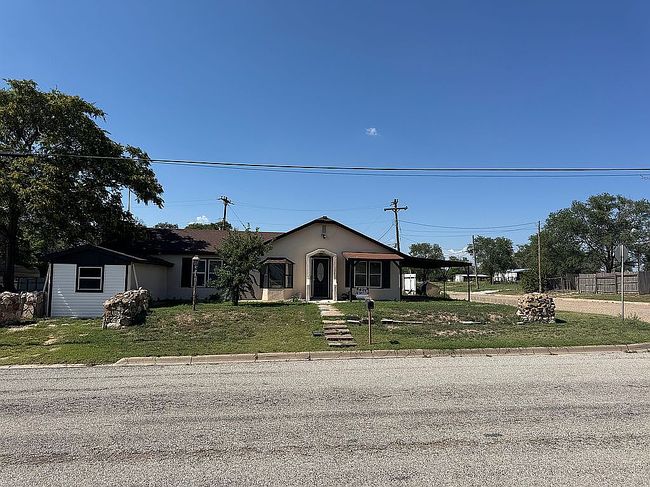 Photo of 1001 W 1st St, Littlefield, TX