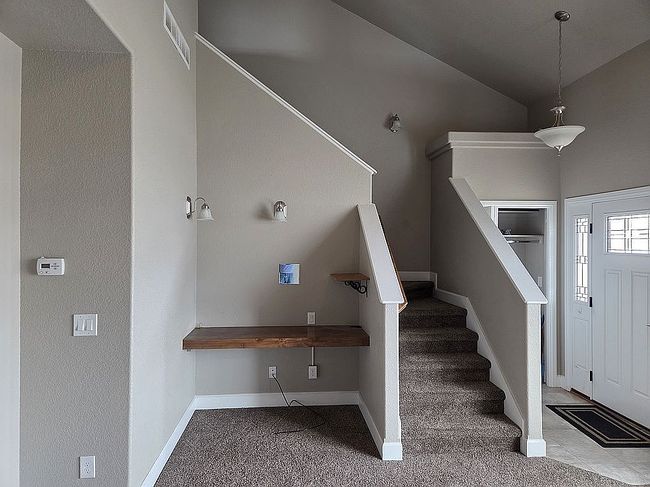 Preview of property located at 4019 Bobolink Ln