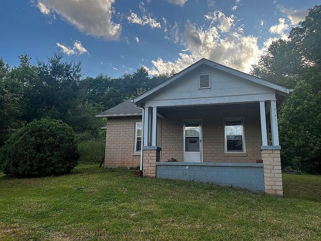 Image of 881 Clarks Chapel Rd