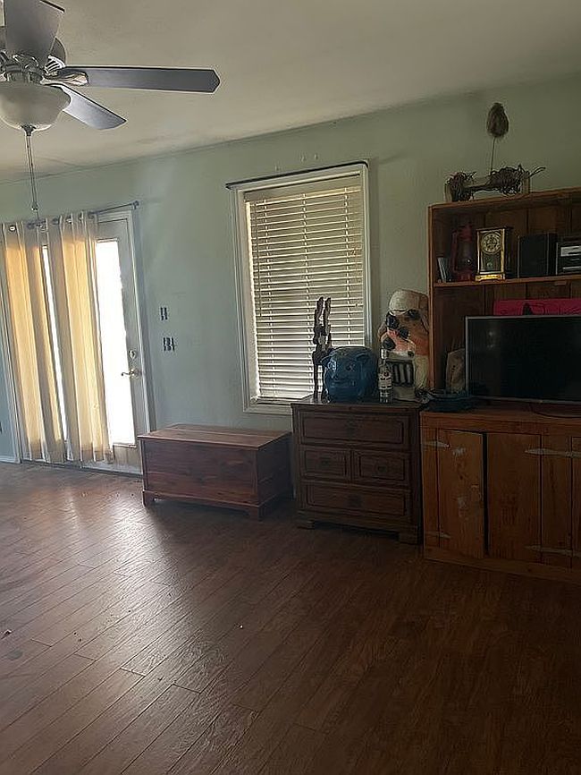 Image of 938 Martin Rd