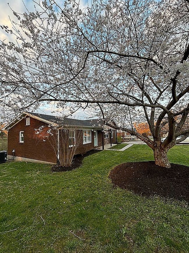 Image of 316 Lee Dr
