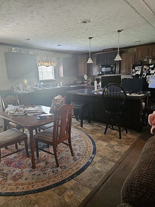 Image of 411 W Martin Rd