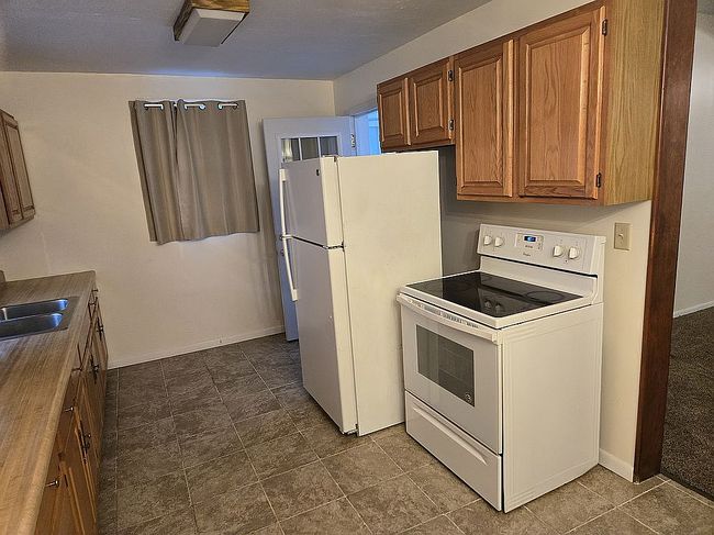 Photo of 1420 14th St, Auburn, NE