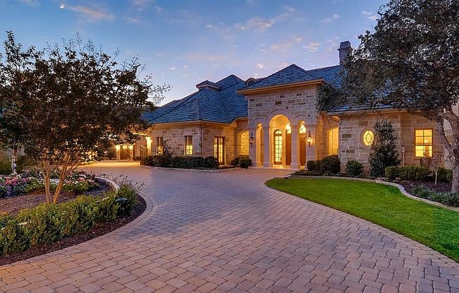 Preview of property located at 1613 Golden Creek Ct Sw
