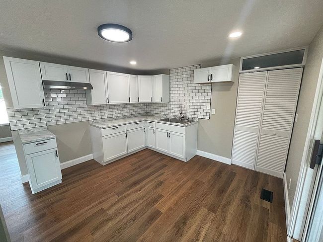 Image of 1330 Providence Ave