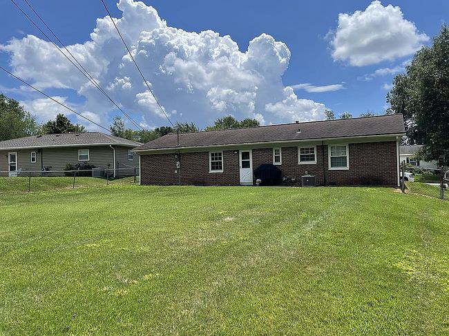 Photo of 213 N Park Dr, Evansville, IN