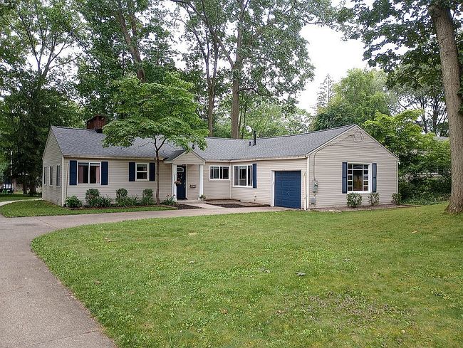 Photo of 3525 Lakeview Blvd, Stow, OH