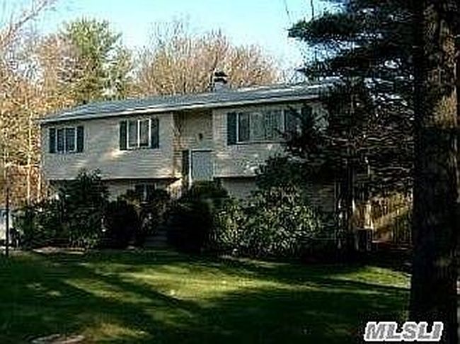 Photo of 5 Miller Place Yaphank Rd, Middle Island, NY