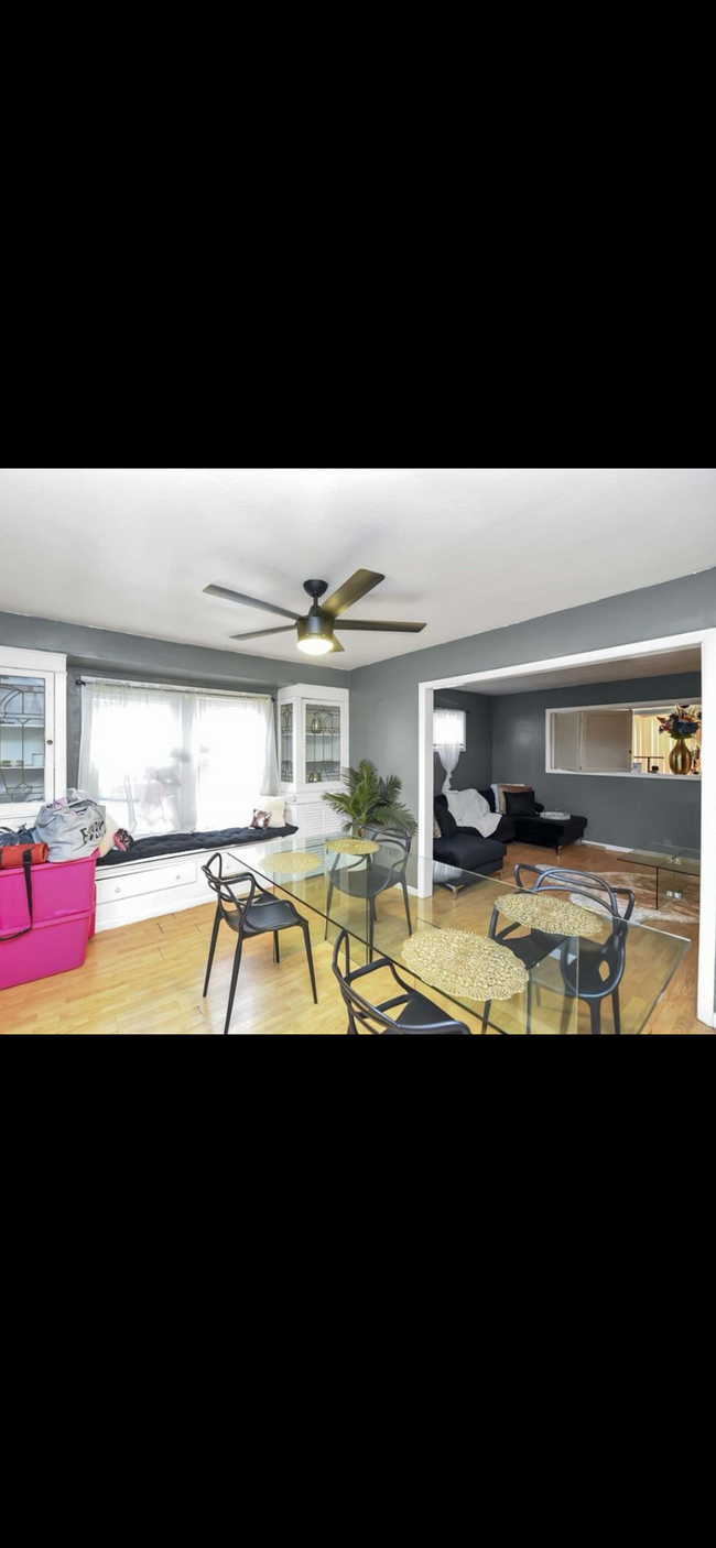 Image of 3741 E 146th St