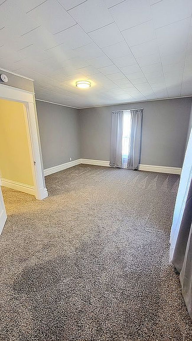 Image of 40 Budlong St