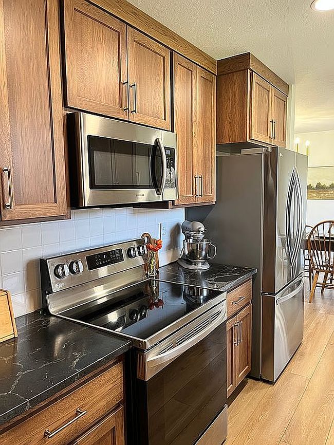 Image of 360 Parkview Dr