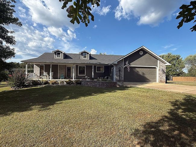 Photo of 810 Northpointe Dr