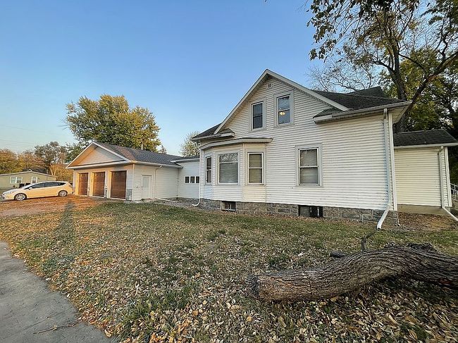 Image of 381 N Valley Dr