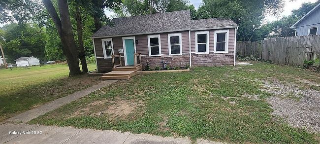 Photo of 522 Michigan St, Buchanan, MI