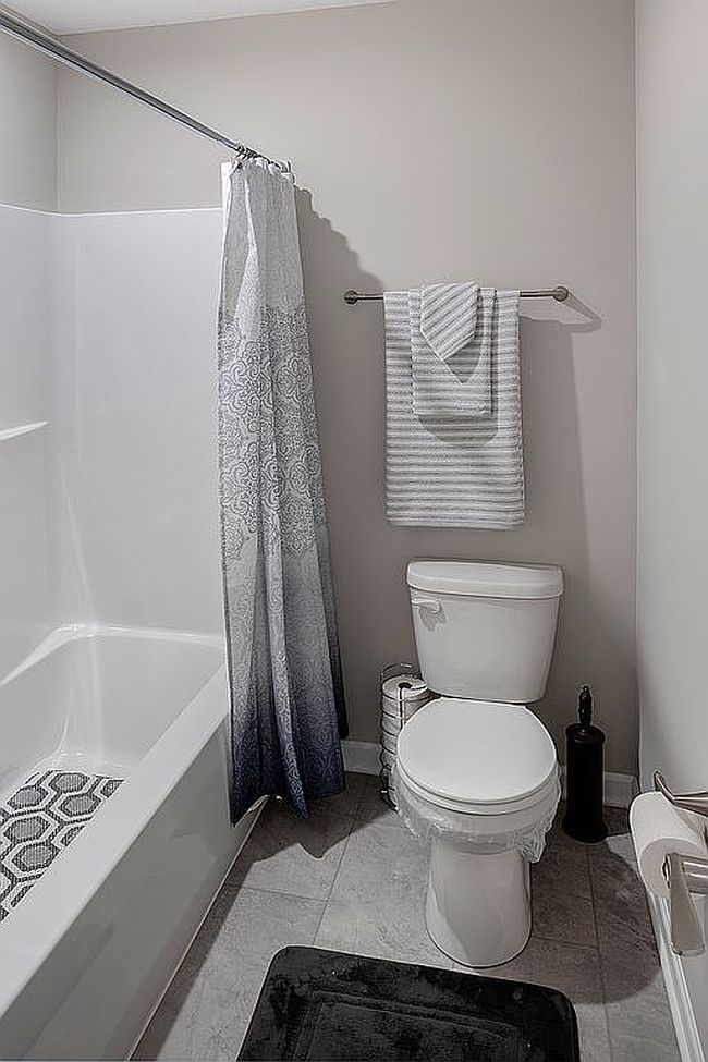Image of 870 Dipper Ln #5
