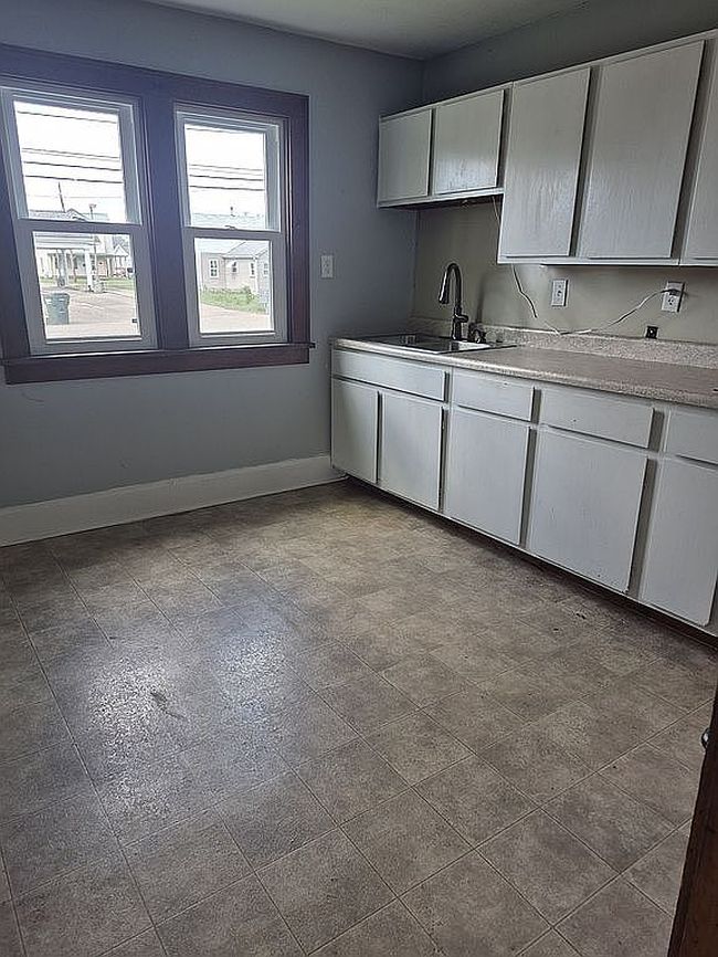 Image of 116 S Oak St