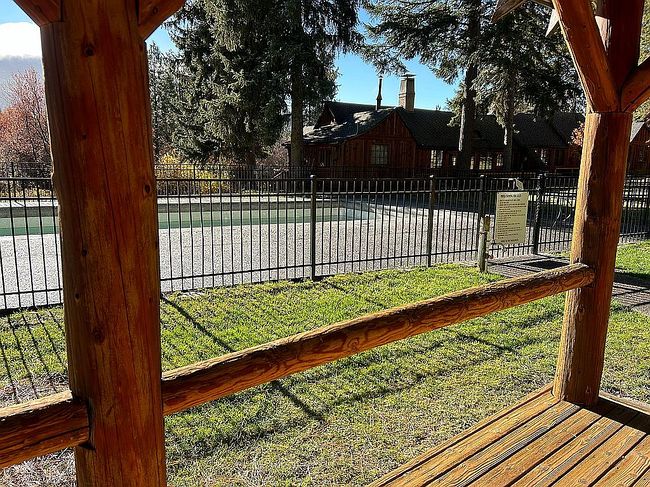 Photo of 13759 Sw Meadow View Dr, Camp Sherman, OR
