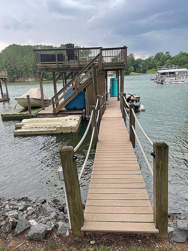 Photo of 510 Ben Eller Ln, Taylorsville, NC