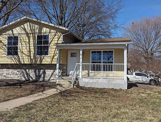 Photo of 101 Hawkeye Way, Springfield, IL