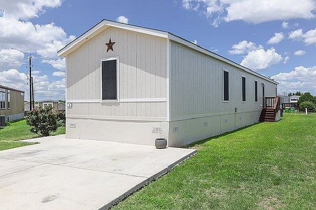 Image of 7151 Woodlake Pkwy Lot 49