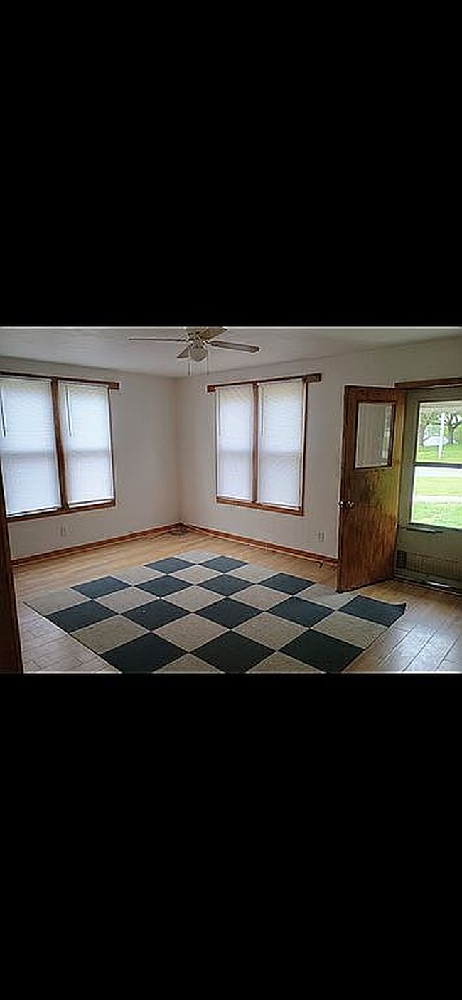 Image of 412 S 3rd St
