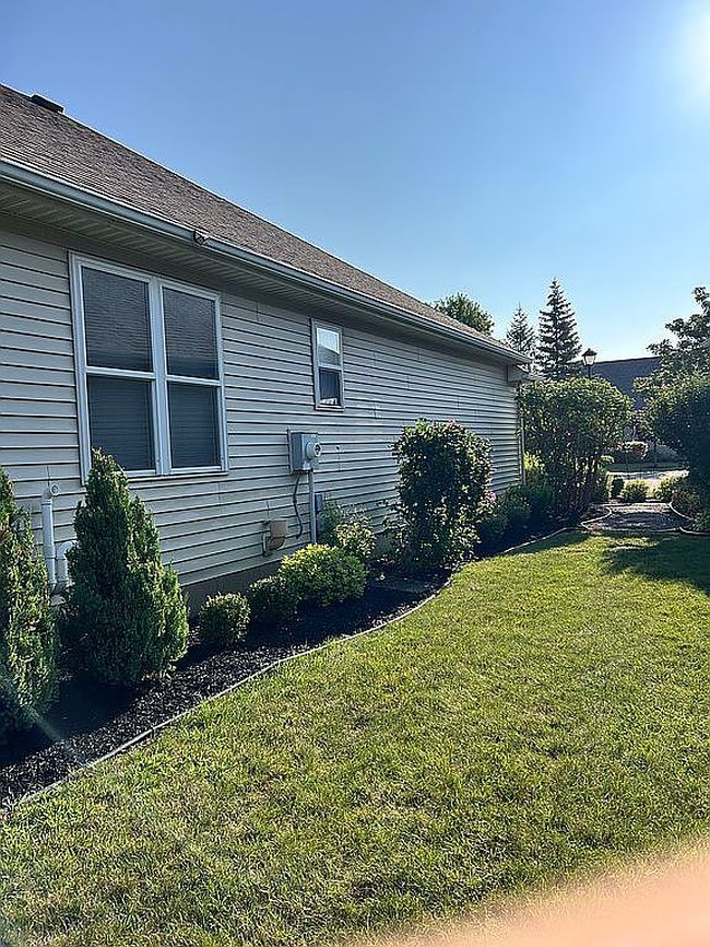 Photo of 148 Parwood Trl, Depew, NY
