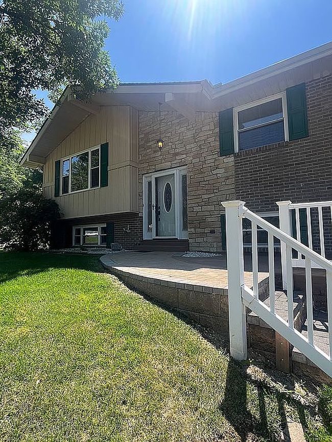 Photo of 2854 Eckley Blvd, Dayton, OH