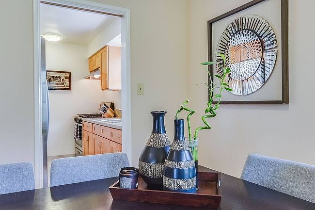 Image of 1124 N Louise St Unit B
