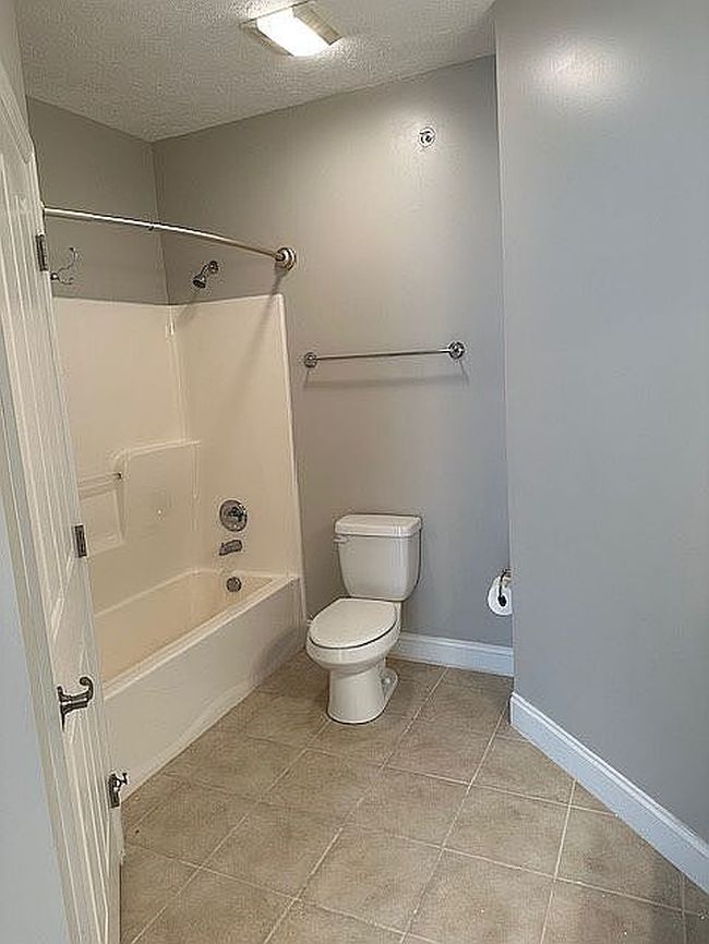 Photo of 1622 Suncrest Vlg, Morgantown, WV