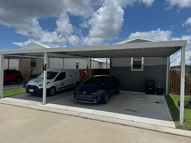 Photo of 158 Mooney Rd, Pearland, TX