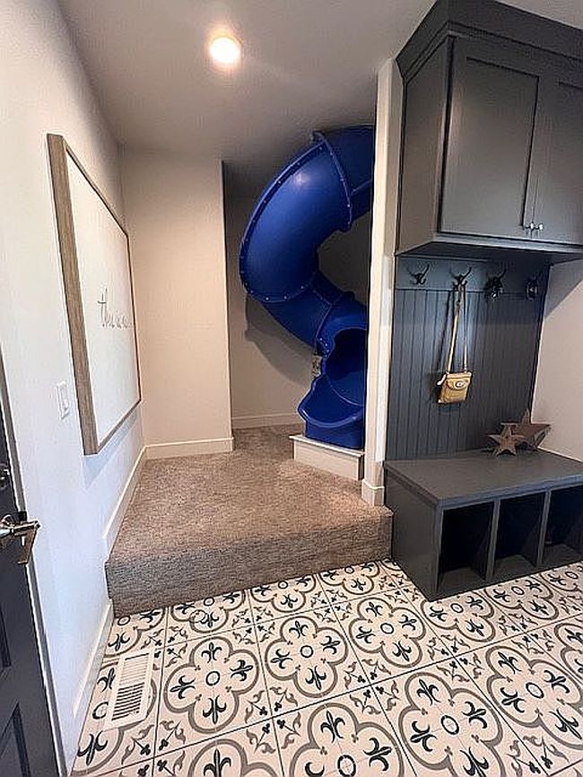 Photo of 391 W 2300 S, Richfield, UT