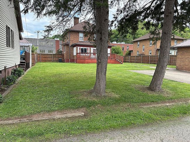 Photo of 339 Court Ave, Weston, WV