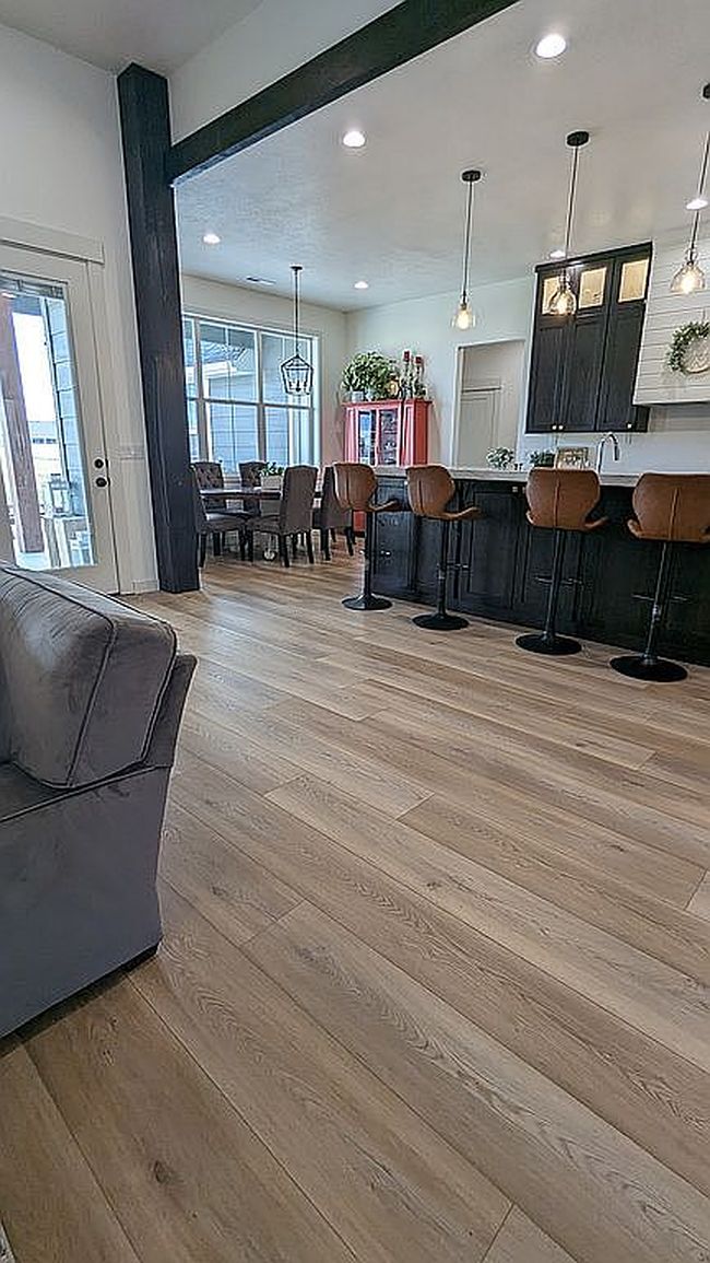 Additional photo 2 of property located at 471 W 2300 S