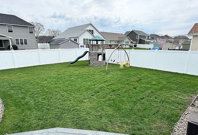 Image of 2292 Agassiz Dr