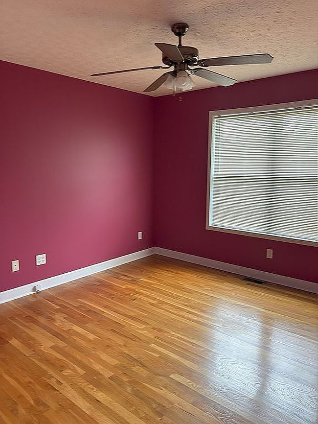 Photo of 254 Holloway Rd, Russellville, KY