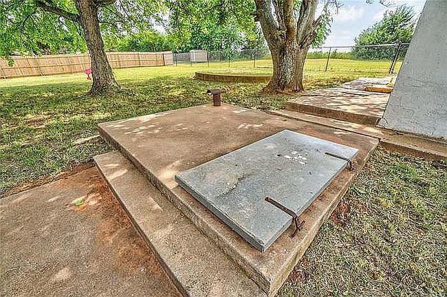 Additional photo 2 of property located at 21151 N Meridian Ave