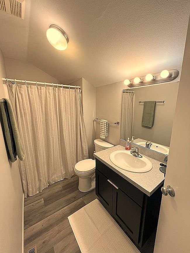Image of 4390 46th Ave S Unit B