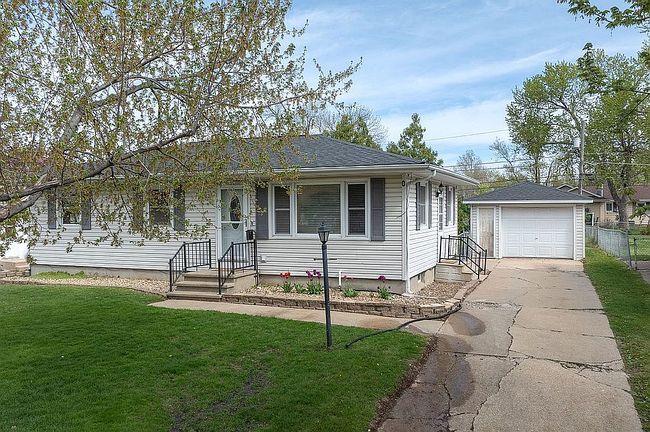 Image of 1102 Raney St