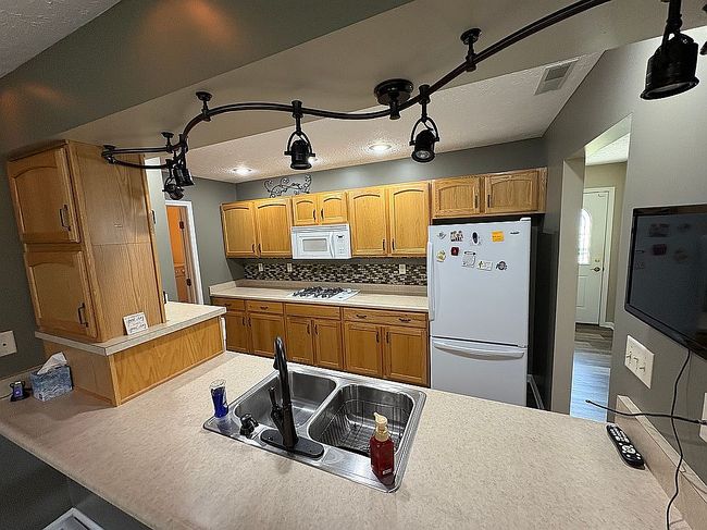 Photo of 1706 Kingwood Ct, Ashland, OH